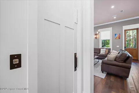 Entry Way - 11 Mitchell St, Cocoa, FL 32922 photo 2 of 9
