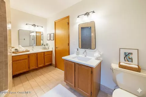 Bath - 3772 E R Smyth Dr, Mims, FL 32754 photo 4 of 5