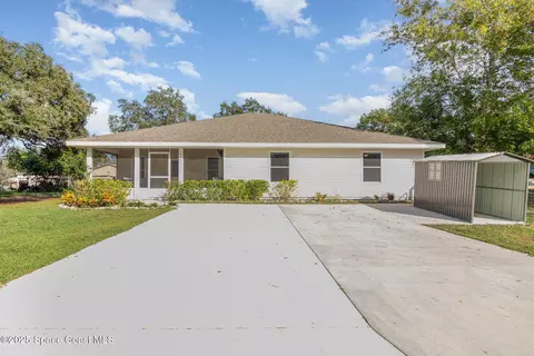 5651 Travis St, Mims, FL 32754