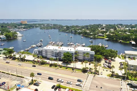 905 N Harbor City Blvd #303, Melbourne, FL 32935