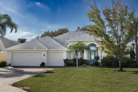 3830 Chardonnay Dr, Rockledge, FL 32955