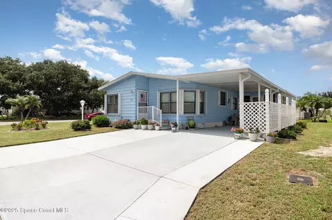 344 Avocado Dr, Barefoot Bay, FL 32976