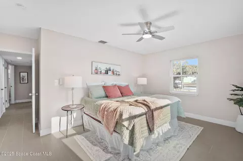 Bedroom - 100 Charles Dr, Melbourne, FL 32935 photo 1 of 8