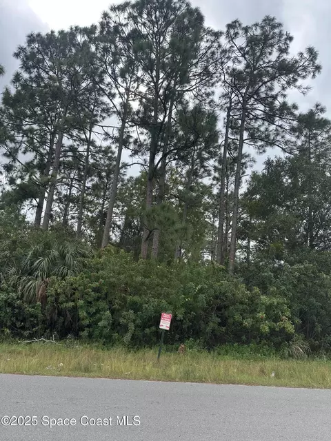 1756 Agora Cir SE, Palm Bay, FL 32909