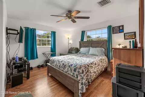 Bedroom - 409 Lynn Ave, Melbourne, FL 32935 photo 3 of 7