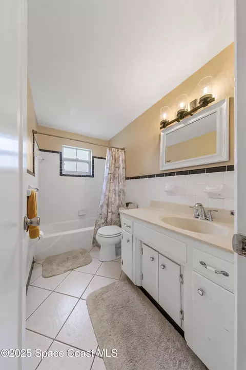 Bath - 409 Lynn Ave, Melbourne, FL 32935 photo 2 of 6