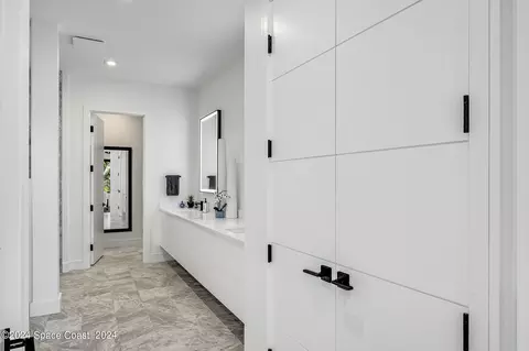 Entry Way - 11 Bayshore Ct, Rockledge, FL 32955 photo 4 of 5