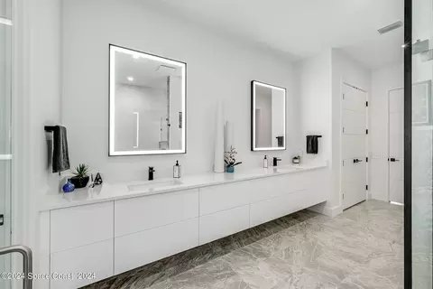Bath - 11 Bayshore Ct, Rockledge, FL 32955 photo 3 of 10