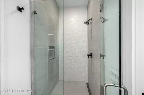 Bath - 11 Bayshore Ct, Rockledge, FL 32955 photo 7 of 10