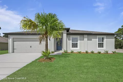 526 Black Horse St SE, Palm Bay, FL 32909