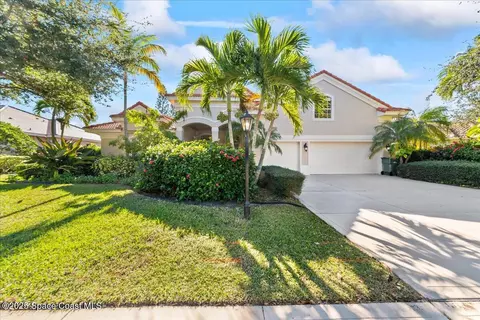 327 Southampton Dr, Indialantic, FL 32903