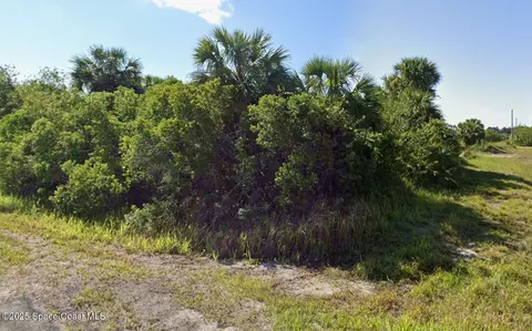 798 Novak St SW, Palm Bay, FL 32908