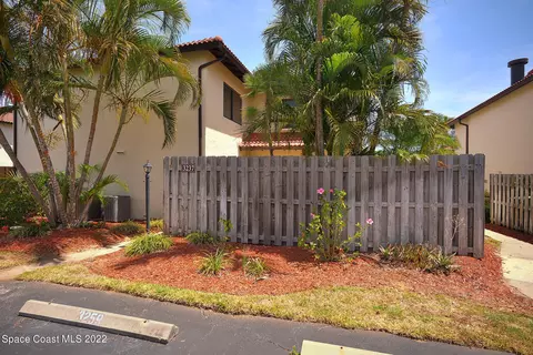 3237 Sea Oats Cir, Melbourne Beach, FL 32951