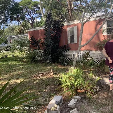 328 Spring St, Cocoa, FL 32927 photo 1