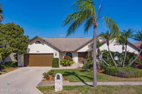 2100 Leeward Ln, Merritt Island, FL 32953