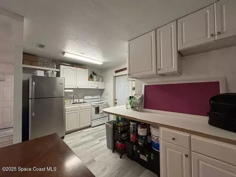 Kitchen - 9590 Primrose Dr, Micco, FL 32976 photo 6 of 6