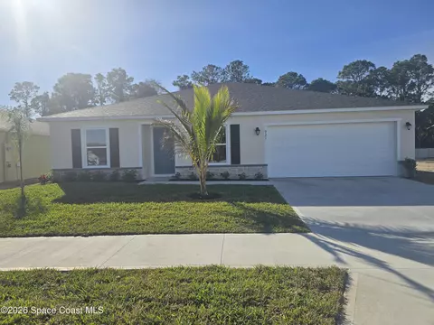 921 SW Richmond Cir SW, Palm Bay, FL 32908