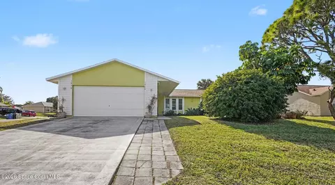 1820 Zaminder St NW, Palm Bay, FL 32907