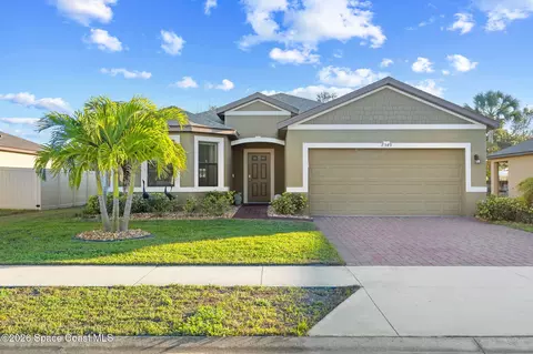7549 Tourmaline Dr, Grant-valkaria, FL 32949