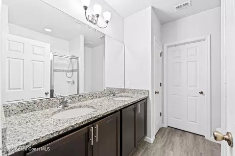 Bath - 1415 Lara Cir #106, Rockledge, FL 32955 photo 1 of 2