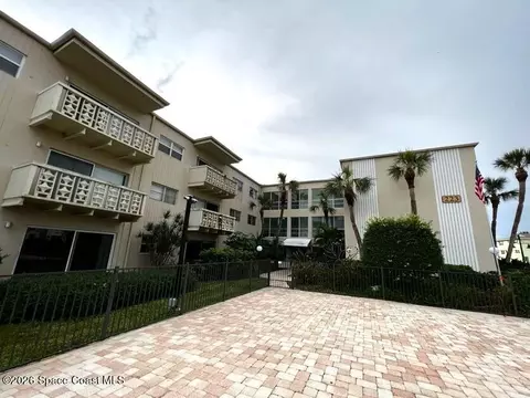 223 Columbia Dr #317, Cape Canaveral, FL 32920