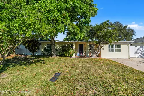 206 Harbor Dr, Cape Canaveral, FL 32920