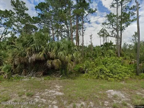 1885 Weldon Ave E, Lehigh Acres, FL 33971
