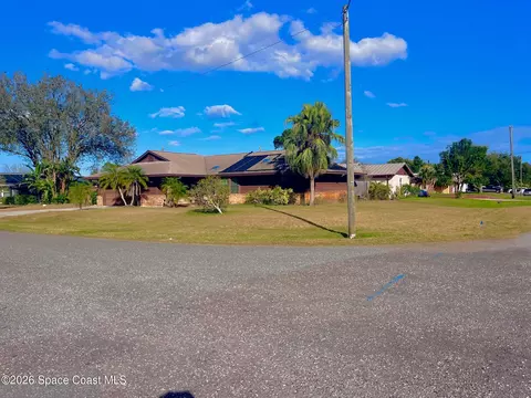 565 Heather Ave NE, Palm Bay, FL 32907