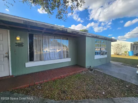 1066 Galty Cir NE, Palm Bay, FL 32905