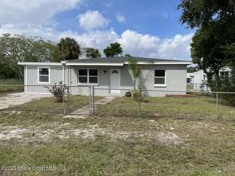 1060 Olive St, Cocoa, FL 32922
