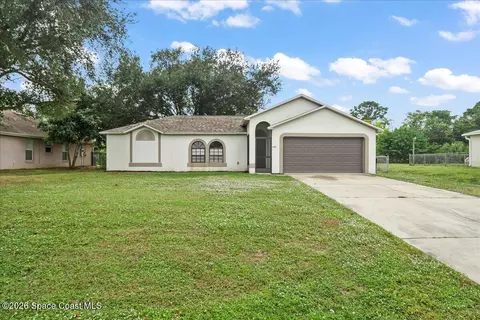 430 Almansa St NE, Palm Bay, FL 32907