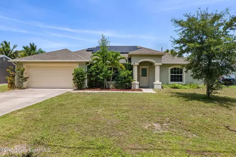 481 Almansa St NE, Palm Bay, FL 32907