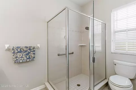 Bath - 1069 S Fork Cir, Melbourne, FL 32901 photo 2 of 3