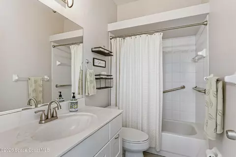 Bath - 1069 S Fork Cir, Melbourne, FL 32901 photo 1 of 3