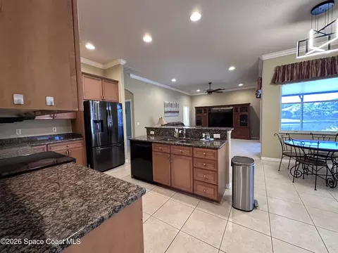 Kitchen - 883 Spring Oak Dr, Melbourne, FL 32901 photo 4 of 5