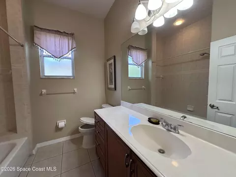 Bath - 883 Spring Oak Dr, Melbourne, FL 32901 photo 4 of 7