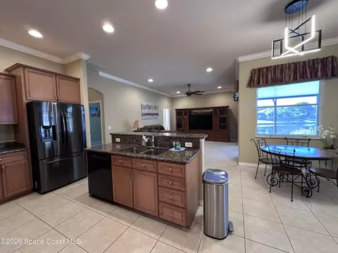 Kitchen - 883 Spring Oak Dr, Melbourne, FL 32901 photo 3 of 5