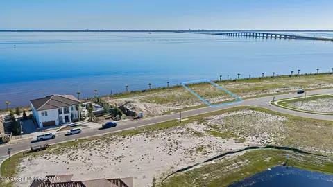 6231 Constellation Dr, Titusville, FL 32780