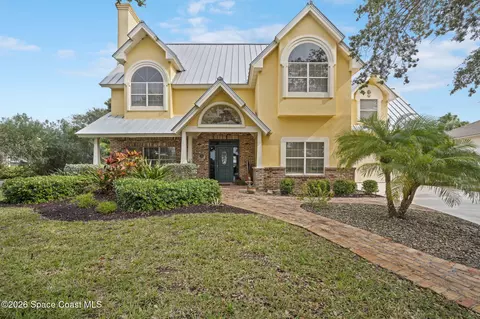 250 Lanternback Island Dr, Satellite Beach, FL 32937
