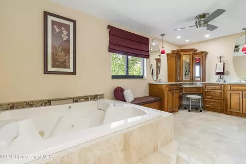 Bath - 110 Barnacle Pl, Rockledge, FL 32955 photo 2 of 5