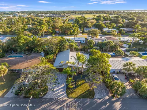 View/Area - 331 Avenida Del Sol Ave, Indialantic, FL 32903 photo 3 of 9