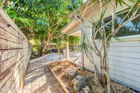 Exterior - 331 Avenida Del Sol Ave, Indialantic, FL 32903 photo 8 of 10
