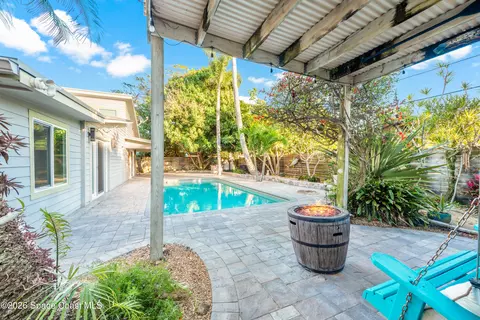 Exterior - 331 Avenida Del Sol Ave, Indialantic, FL 32903 photo 6 of 10