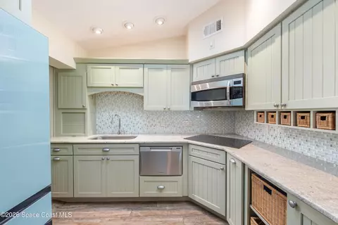 Kitchen - 331 Avenida Del Sol Ave, Indialantic, FL 32903 photo 6 of 6