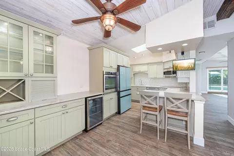 Kitchen - 331 Avenida Del Sol Ave, Indialantic, FL 32903 photo 3 of 6