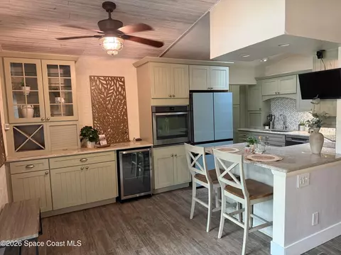 Kitchen - 331 Avenida Del Sol Ave, Indialantic, FL 32903 photo 4 of 6