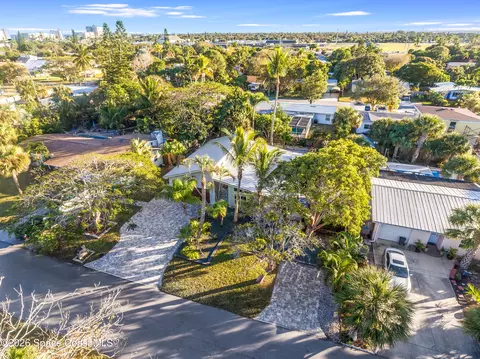 View/Area - 331 Avenida Del Sol Ave, Indialantic, FL 32903 photo 7 of 9