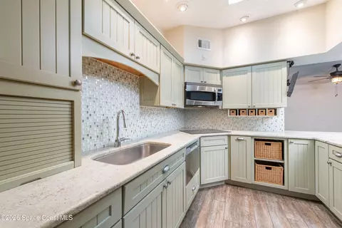 Kitchen - 331 Avenida Del Sol Ave, Indialantic, FL 32903 photo 2 of 6