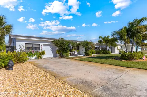 229 NE 1st St, Satellite Beach, FL 32937