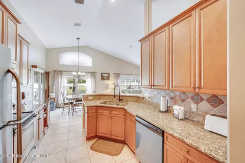 Kitchen - 4910 Worthington Cir, Rockledge, FL 32955 photo 3 of 6